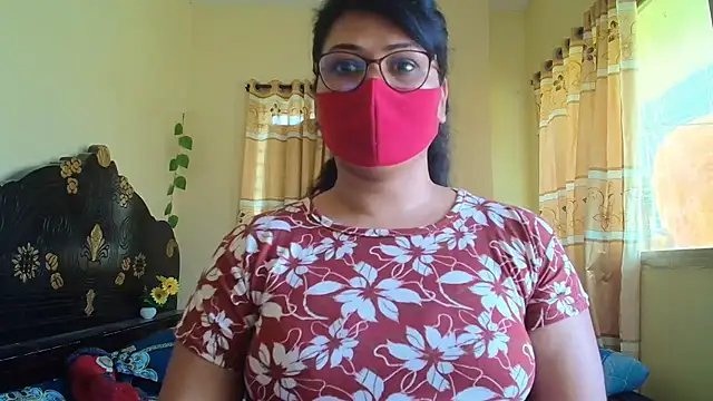 Snapshot of Elena_cruz5 chatting on March 27, 2026, 7:25 am Elena cruz5 online show from March 27, 2026, 7:25 am