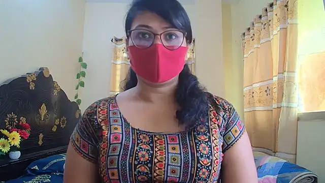 Snapshot of Elena_cruz5 chatting on April 4, 2026, 6:33 am Elena cruz5 online show from April 4, 2026, 6:33 am