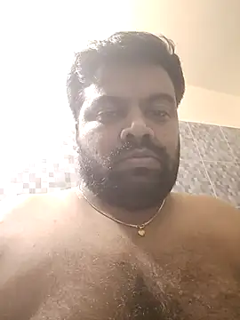 Snapshot of Massivehitman chatting on June 7, 2026, 5:27 pm Massivehitman online show from June 7, 2026, 5:27 pm