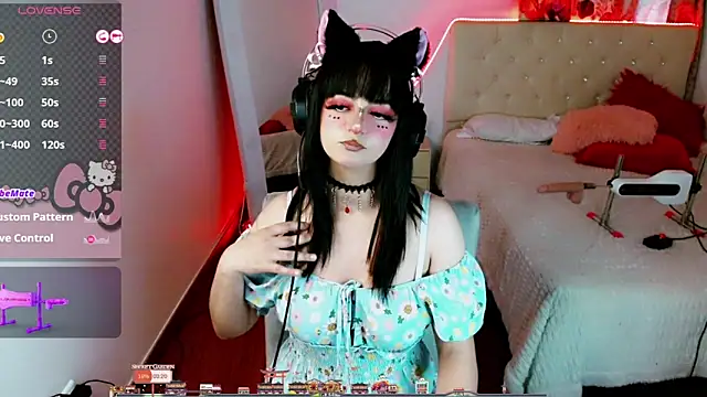 Lunyhose online show from November 27, 2025, 8:00 pm