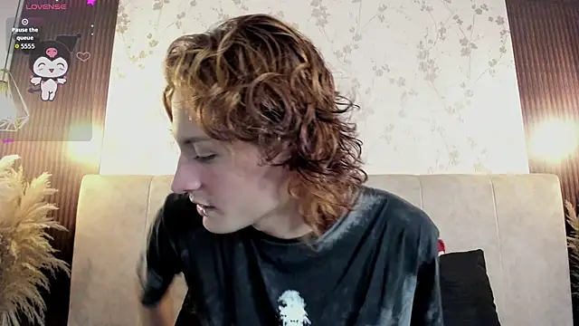 Snapshot of DarcyCullen chatting on September 15, 2025, 11:43 am DarcyCullen online show from September 15, 2025, 11:43 am