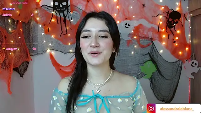 Snapshot of AlessandraLB chatting on September 29, 2025, 10:31 am AlessandraLB online show from September 29, 2025, 10:31 am