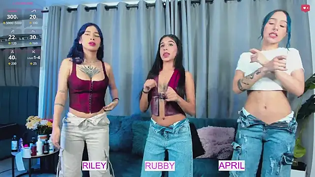 Evil Giirls online show from May 24, 2026, 2:27 am