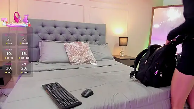 ALICESANDOVAL online show from October 2, 2025, 11:28 am