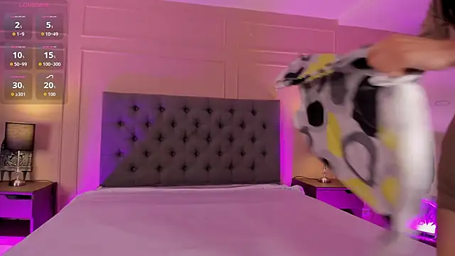 ALICESANDOVAL online show from November 22, 2025, 11:31 am