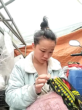 Snapshot of liu-liusexy chatting on March 5, 2026, 3:35 am liu-liusexy online show from March 5, 2026, 3:35 am