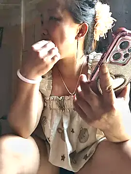 Snapshot of liu-liusexy chatting on April 16, 2026, 4:24 am liu-liusexy online show from April 16, 2026, 4:24 am