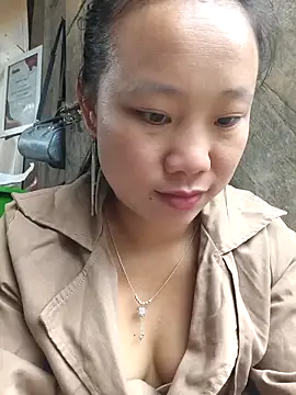 liu-liusexy online show from May 9, 2026, 1:22 am