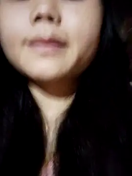 Snapshot of omiu-baby chatting on April 26, 2026, 2:20 am omiu-baby online show from April 26, 2026, 2:20 am