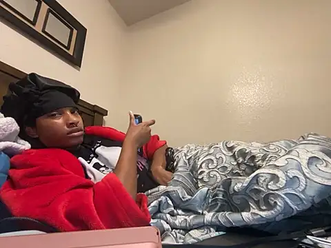 Brooke012 online show from April 13, 2026, 6:35 pm