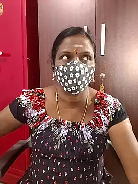 Snapshot of umashreetamil chatting on February 11, 2026, 5:34 am umashreetamil online show from February 11, 2026, 5:34 am