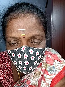Snapshot of umashreetamil chatting on February 19, 2026, 6:09 am umashreetamil online show from February 19, 2026, 6:09 am