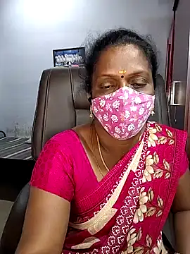 Snapshot of umashreetamil chatting on February 25, 2026, 6:34 am umashreetamil online show from February 25, 2026, 6:34 am
