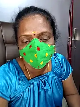 Snapshot of umashreetamil chatting on February 25, 2026, 6:39 pm umashreetamil online show from February 25, 2026, 6:39 pm