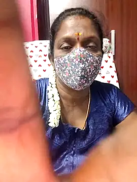 Snapshot of umashreetamil chatting on March 19, 2026, 7:29 pm umashreetamil online show from March 19, 2026, 7:29 pm