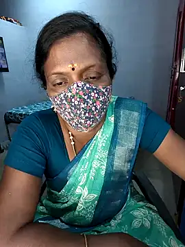 Snapshot of umashreetamil chatting on April 5, 2026, 3:53 pm umashreetamil online show from April 5, 2026, 3:53 pm