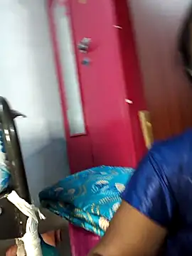 Snapshot of umashreetamil chatting on April 19, 2026, 6:10 pm umashreetamil online show from April 19, 2026, 6:10 pm