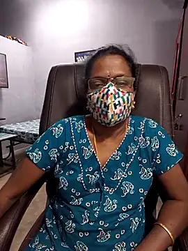 Snapshot of umashreetamil chatting on May 27, 2026, 2:58 pm umashreetamil online show from May 27, 2026, 2:58 pm