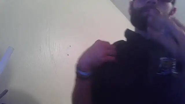 hungspundick1 online show from October 23, 2025, 7:01 pm