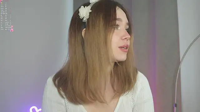 Lina Glow online show from September 20, 2025, 6:25 am