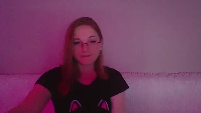 Star Girlish online show from October 24, 2025, 5:42 pm