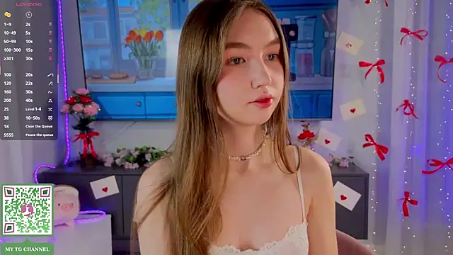 ElfredaTupy online show from February 13, 2026, 8:38 pm