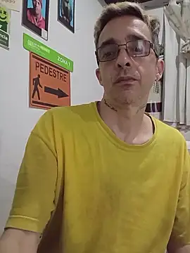 Snapshot of dinho_carioca chatting on June 10, 2026, 5:01 pm dinho carioca online show from June 10, 2026, 5:01 pm