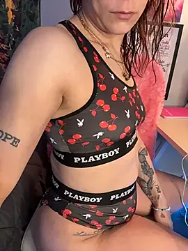 d3luluxx online show from March 14, 2026, 9:37 am