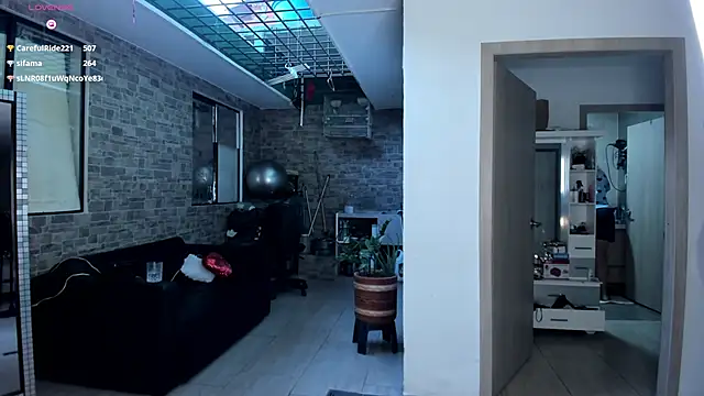  SARAI DUPONT online show from April 9, 2026, 11:15 am