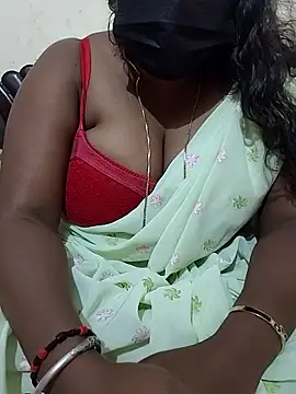 Snapshot of Silk_Smitha_27 chatting on November 4, 2025, 5:34 pm Silk Smitha 27 online show from November 4, 2025, 5:34 pm