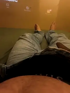 Snapshot of Normalludo0202 chatting on February 5, 2026, 3:16 pm Normalludo0202 online show from February 5, 2026, 3:16 pm