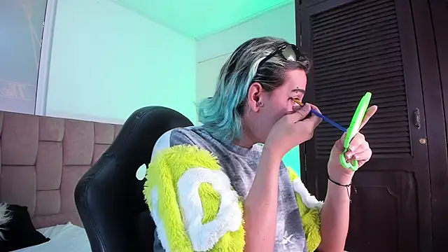 AngelFlexxx online show from April 24, 2026, 8:22 pm