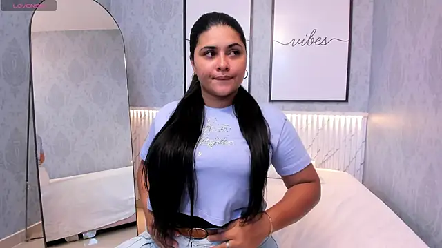 Scarleth horny online show from September 20, 2025, 7:59 pm