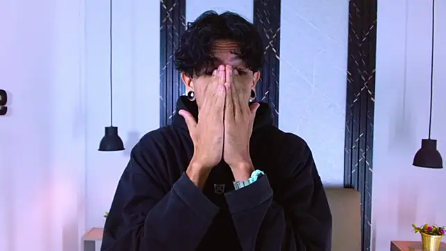 Franvill Trato online show from September 26, 2025, 7:18 pm