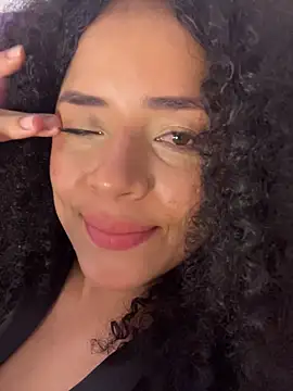 AfroSalvaje online show from December 17, 2025, 5:57 am