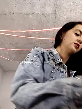 salo-rousee online show from October 4, 2025, 9:24 pm