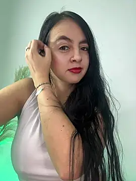 salo-rousee online show from February 2, 2026, 11:58 pm