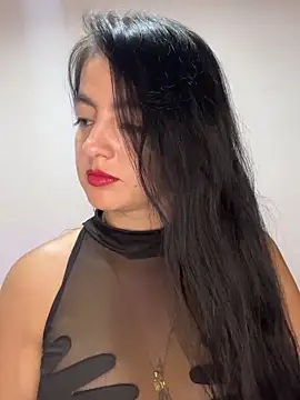 Snapshot of salo-rousee chatting on April 25, 2026, 12:24 am salo-rousee online show from April 25, 2026, 12:24 am