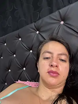 Snapshot of salo-rousee chatting on May 3, 2026, 10:10 am salo-rousee online show from May 3, 2026, 10:10 am