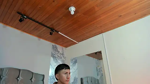 oliver mr  online show from February 3, 2026, 7:41 pm