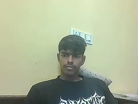 Snapshot of monster_33 chatting on April 23, 2026, 7:20 am monster 33 online show from April 23, 2026, 7:20 am