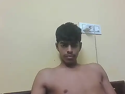 Snapshot of monster_33 chatting on May 6, 2026, 2:44 pm monster 33 online show from May 6, 2026, 2:44 pm