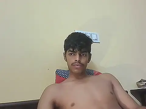 Snapshot of monster_33 chatting on May 19, 2026, 7:26 am monster 33 online show from May 19, 2026, 7:26 am