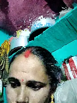 Pooja750 online show from September 14, 2025, 3:55 pm