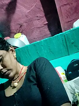 Pooja750 online show from September 26, 2025, 9:19 pm