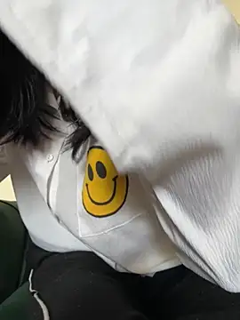 Snapshot of seemujaan chatting on November 3, 2025, 7:53 am seemujaan online show from November 3, 2025, 7:53 am