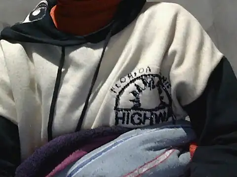 Snapshot of seemujaan chatting on January 7, 2026, 3:14 pm seemujaan online show from January 7, 2026, 3:14 pm