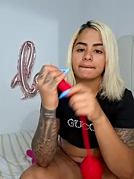 Eva  Cutte online show from January 11, 2026, 12:04 am