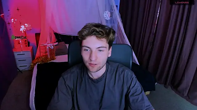 Snapshot of joseph_bear_ chatting on January 6, 2026, 8:34 pm joseph bear online show from January 6, 2026, 8:34 pm