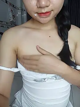 Snapshot of Viviann08 chatting on August 5, 2026, 3:04 pm Viviann08 online show from August 5, 2026, 3:04 pm